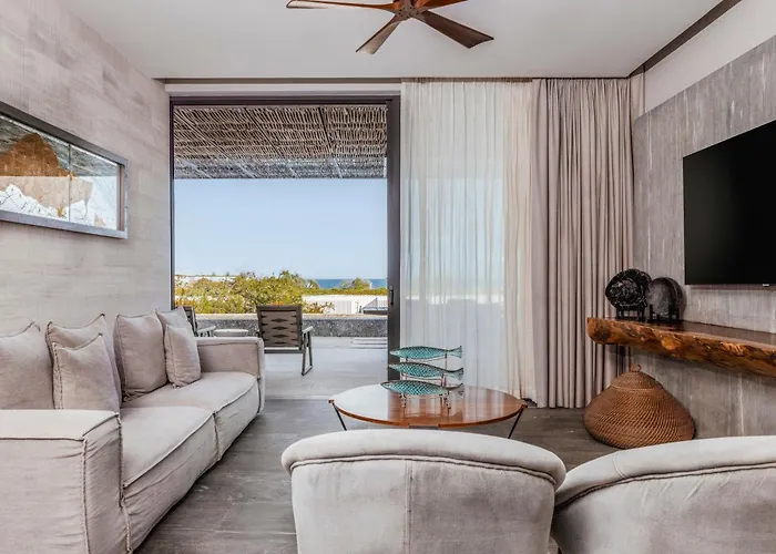 Solaz, A Luxury Collection Resort, Cabos 5*